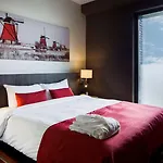Plaza Premium Grand Winston Hotel