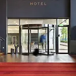 Plaza Premium Grand Winston 4*