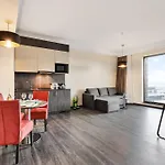 Plaza Premium Grand Winston 4*