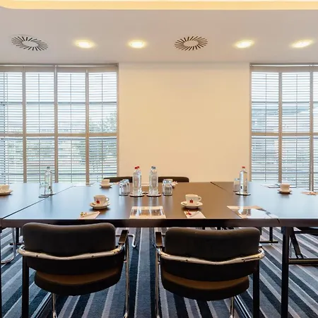 Plaza Premium Grand Winston 4* Rijswijk