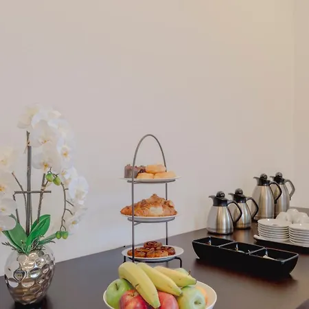 Hotel Plaza Premium Grand Winston 4*