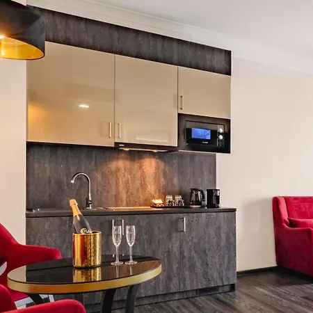 酒店 Plaza Premium Grand Winston 4*