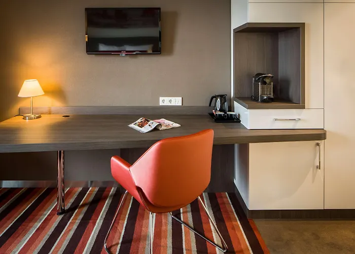 Hotel Plaza Premium Grand Winston 4*