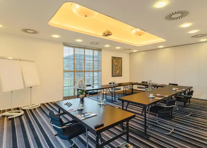 Plaza Premium Grand Winston رايسفايك