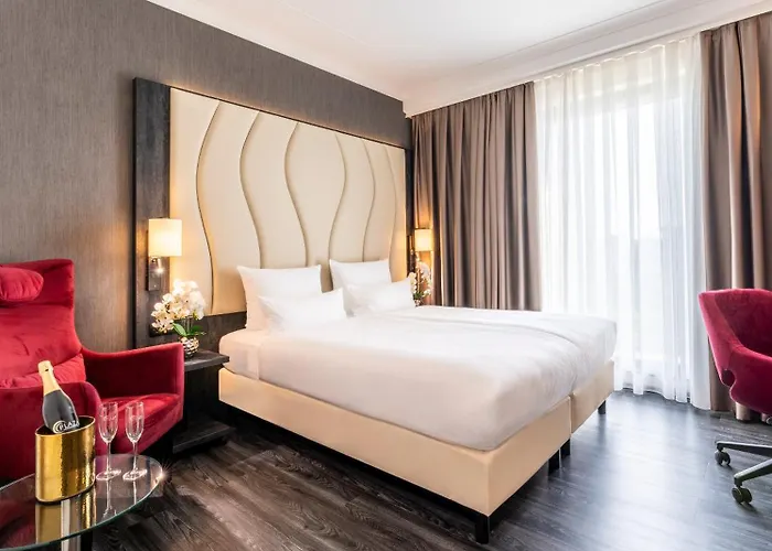 فندق Plaza Premium Grand Winston 4*