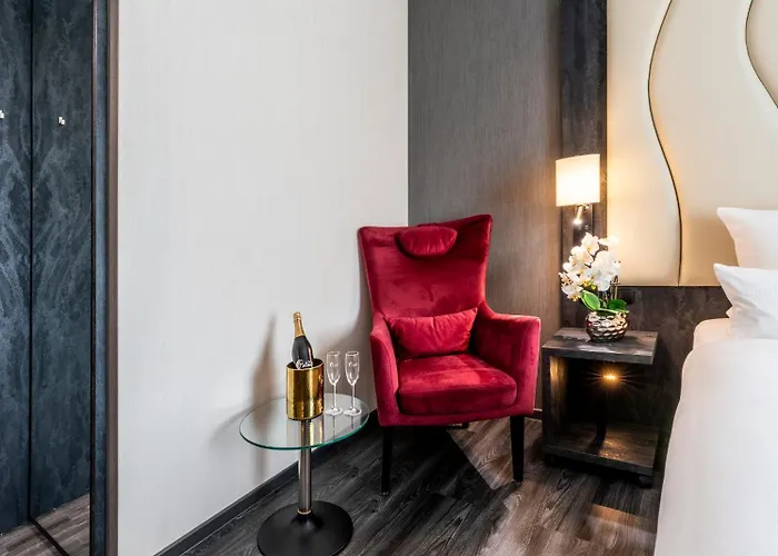 Plaza Premium Grand Winston 4* رايسفايك