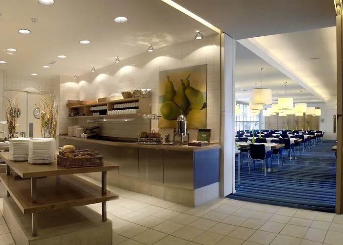 Plaza Premium Grand Winston فندق