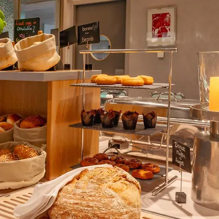 Plaza Premium Grand Winston