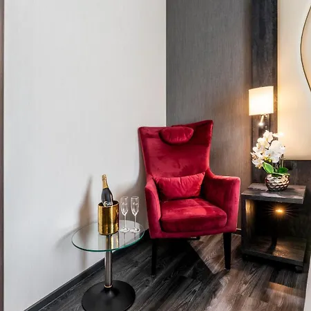 Plaza Premium Grand Winston 4* Рейсвейк
