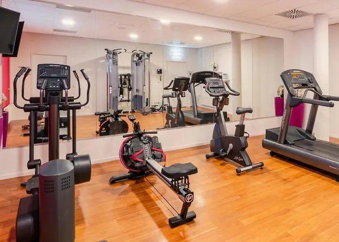 Otel Plaza Premium Grand Winston 4*