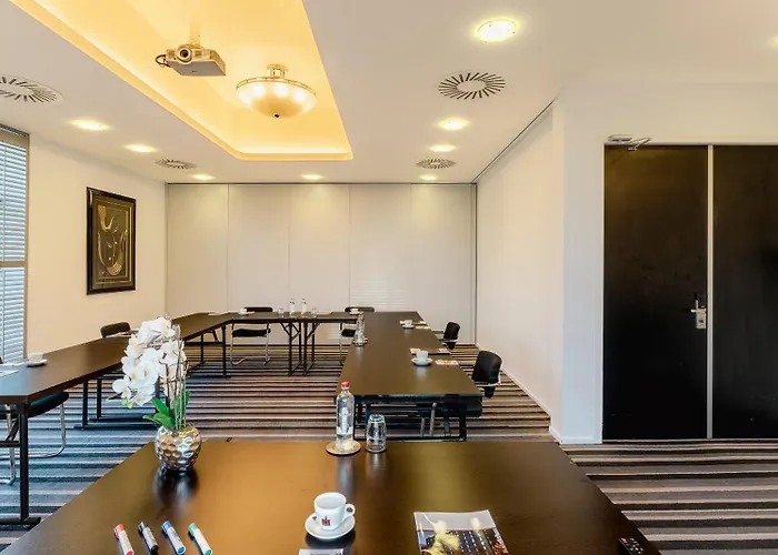 Plaza Premium Grand Winston Otel 4*