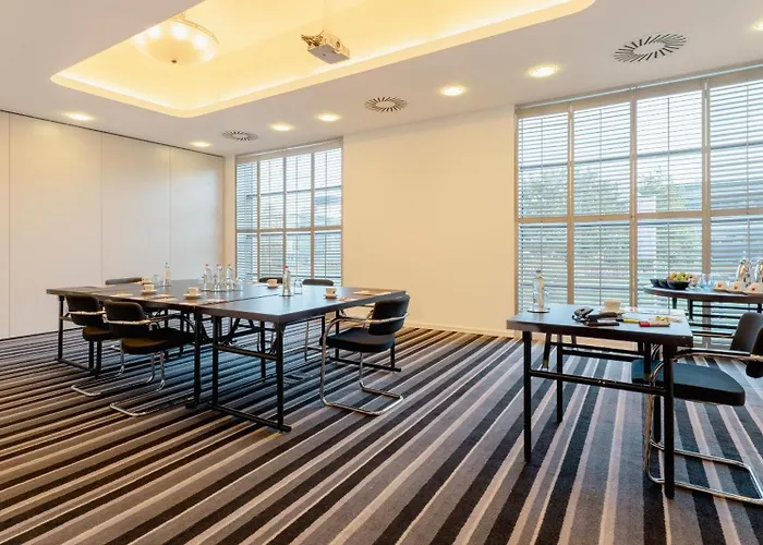 Otel Plaza Premium Grand Winston 4*