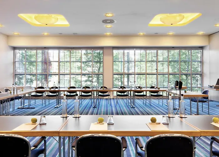 Plaza Premium Grand Winston Otel Rijswijk